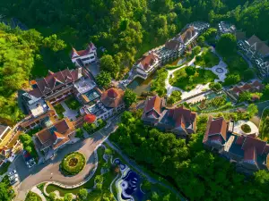 River & Holiday Hotel