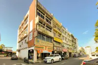 Lings Airbnb Hotel di Kuching Division