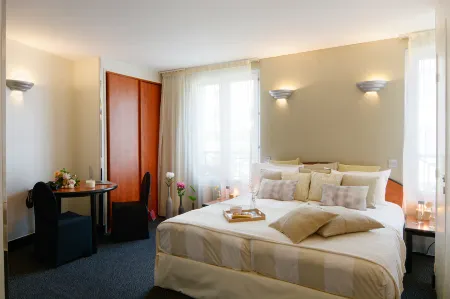 Le Patio Bastille Отели рядом с достопримечательностью «Сад Натюрель Пьер-Эмманюель»