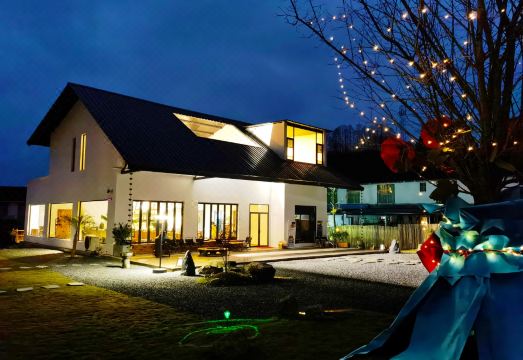 Tangquexi Private Hot Spring Sleep Homestay