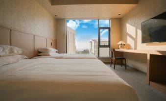 White House Weichi Hostel