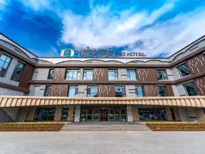 Elegant Young Hotel