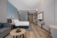 Country Inn & Suites by Radisson  Xiaogan East Station Long March Road Hotel Hôtels à proximité de : Hubei Poly Technology College (West to Xiaogan Xiaonan Expressway Transportation Management Institute)