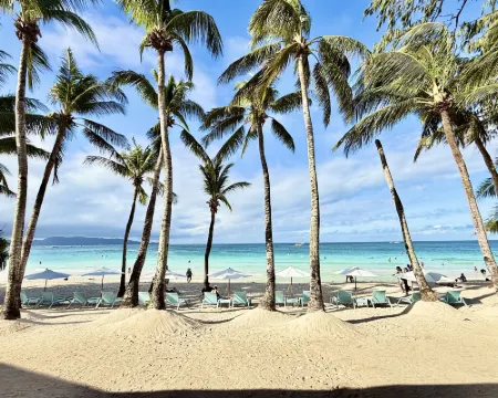 คาลิปโซ บีชแอนด์ไดฟ์รีสอร์ท โรงแรมในโบราเคย์ ไอส์แลนด์