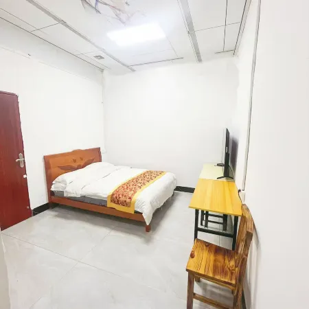 Jinlong Hostel (Litang Station)