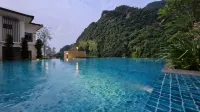 H&W Sunway Onsen Suite near Lost World of Tambun Ipoh - Infinity Pools