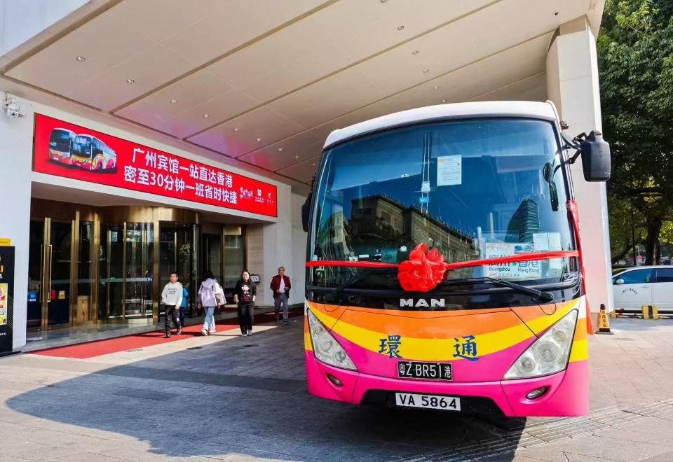 광저우 호텔의 리버뷰 객실 내부