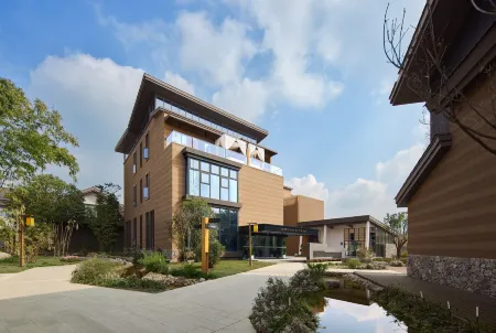 LISSE Hotel (Shifang) Отели рядом с достопримечательностью «Luohan Temple»