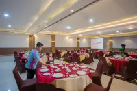 Triizz Hotel Semarang - Desayuno
