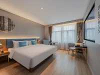 Homeinn · neo Hotel (Shanghai Caohejing Hongmei Road Subway Station) Hotels near Caohejing