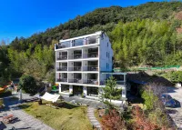 Guchi · Mountain Wilderness Boutique Hotel Hotels near Yuantong Temple