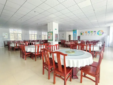 Xiaoyerong Mangxiang Wellness Center Отели в г. Хуапин