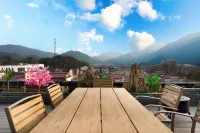 Yunshang Si Ji Min Su (Qingyang Juziyan Scenic Area Store)