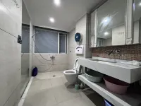 Vigorous Youth Nest Youth Hostel (Shenzhen World Window Branch)