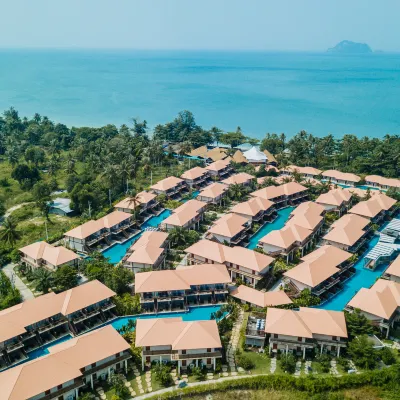 Blue Bay Resort - Access to Pool and Beach-Phuket & Krabi Hotels near Ko Yao Yai