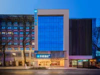 HanTing Hotel (Xi'an Bell Tower Dachashi Subway Station) Hotels in Xi'an