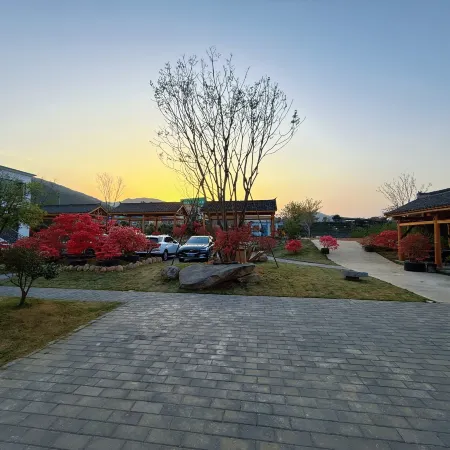 Yuezhiju Homestay