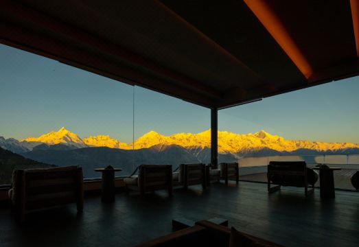 객실에서 바라본 일조금산