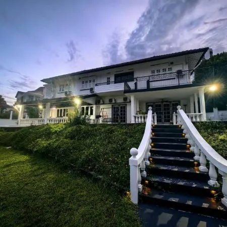TREEBRIDGE HOUSE
