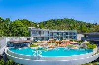 The SIS Kata Resort - Adult Only - vue mer
