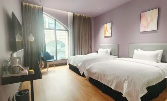 Ahlai Yalai Hotel (Jiucheng Amusement Park)