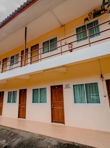 รูปภาพของร็อควู้ด เฮาส์ รีสอร์ท แอนด์ ทรงวาดนวดแผนไทยเพื่อสุขภาพ และสปา