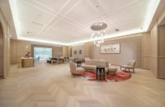 Licheng Huasheng Hotel (Bachu Centery Avenue)