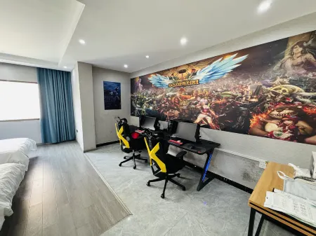 HZ Funeng Homestay Отели рядом с достопримечательностью «Zhu De Commander in Chief Mrs. Xiao Jufang Former Residence»