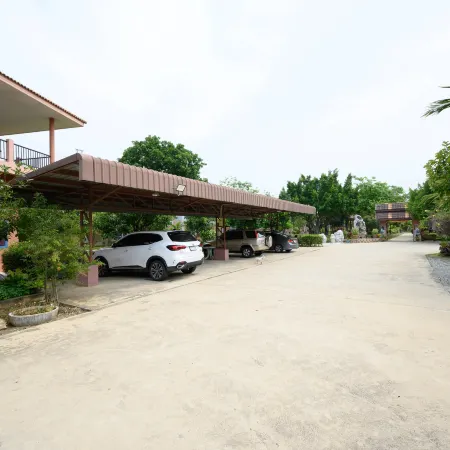 Busaya Resort & Cuisine