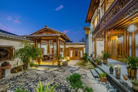 Shaxi Yishui Yifang Homestay