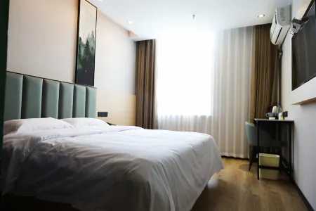 GreenTree Inn Smart Choice Hotel (Xuzhou Xinyi Railway Station Square Branch) Отели в г. Синьи
