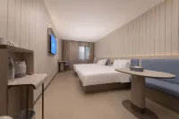 HanTing Hotel (Hefei Shaoquan Sports Center Comprehensive Protection Zone Subway Station) Hotels in Hefei