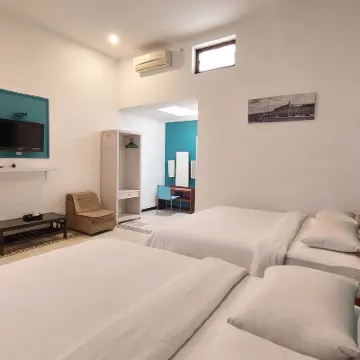 Riche Heritage Hotel Kayutangan Malang Hotels near Taman Trunojoyo