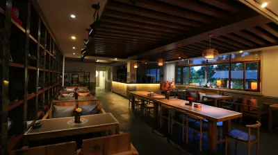 Jiayuguan Moluo Inn