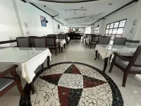 Angeles Palace Hotel Hotels near Clark Museum