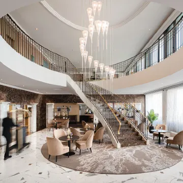 Warwick Geneva Hotel dekat Alun-alun Bourg-de-Four