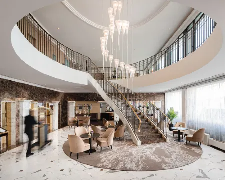 Warwick Geneva Hotels in Geneva