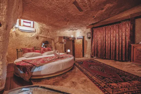 Mithra Cave Hotel