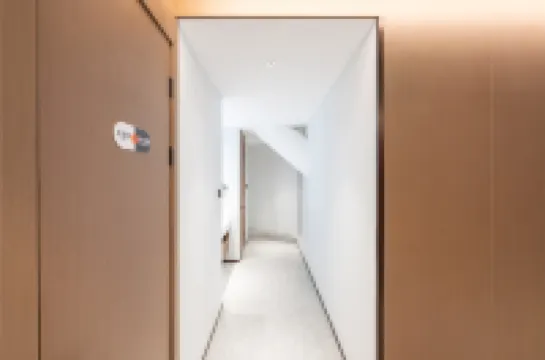 Airport Yizhan Hotel (T3 Terminal Store of Capital Airport)