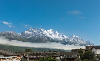 Lixiaman·Juangui| Romantic 360º Sunrise over Golden Mountain Resort Courtyard (Baisha Ancient Town)