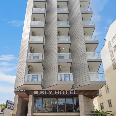 Kly Vung Tau Hotel Отели рядом с достопримечательностью «Храм Кита»