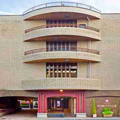 金沢白鳥路 ホテル山楽 Hotel Exterior