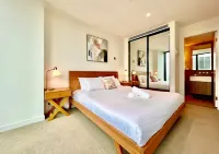 Highrise view 1king1Queen 2baths
