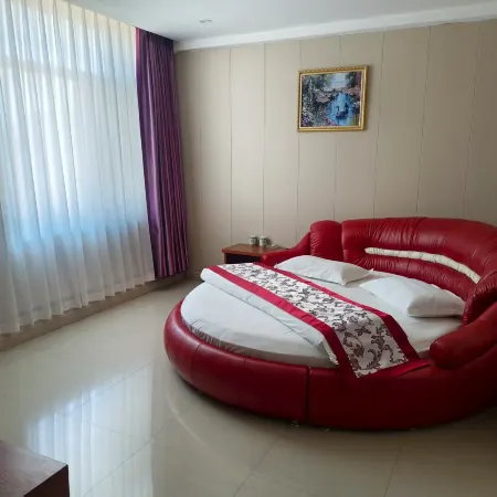 Kulunqi Yuxin Fashion Hotel