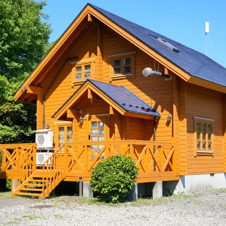 Sakata Log House