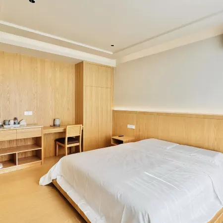Xianningju Boutique Homestay (Zhouning Shangcheng Plaza)