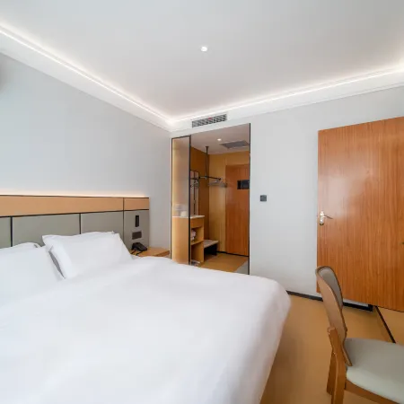 Nanyuan Ejia Ruicheng Hotel (Handan Feixiang Plain Jun Square District Government Branch)