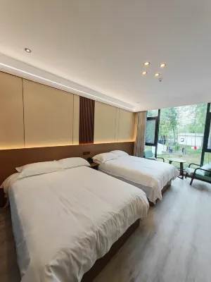 Taiji Cave Slow Valley Homestay 지밍춘/계명촌 기차역 주변 호텔