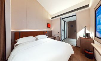 New Beacon Shangju Hotel (Optics Valley Huijin Center Branch)