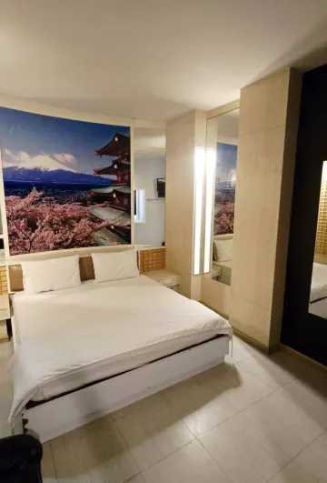 ห้องสแตนดาร์ด เตียงใหญ่ 1 เตียง